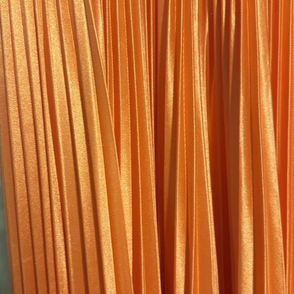 Dress - Picture 4 of 7